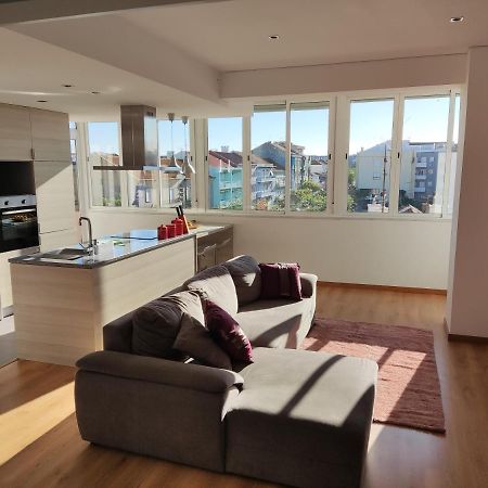 M&H Loft - Apartamento T2 Em Setúbal Esterno foto