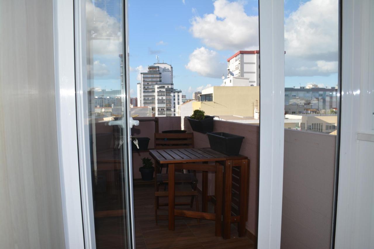 M&H Loft - Apartamento T2 Em Setúbal Esterno foto