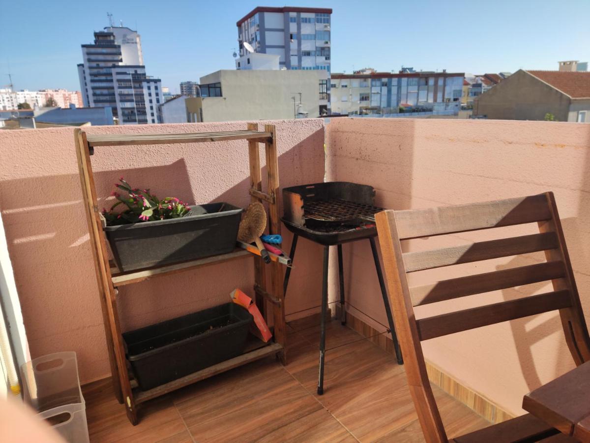 M&H Loft - Apartamento T2 Em Setúbal Esterno foto